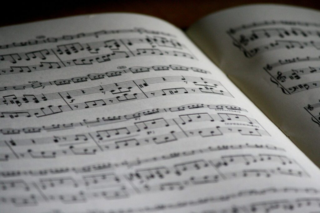 Foto de una partitura para guitarra