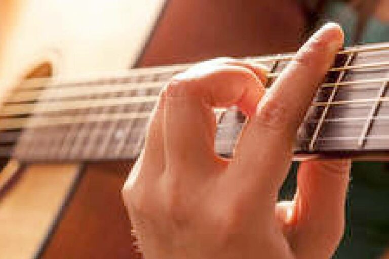 Learn Guitar - Teacher 9 Barre Chord on the Guitar neck