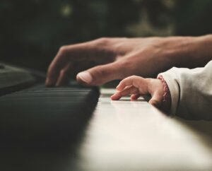 En nuestra clase de piano en Zaragoza Damvibes